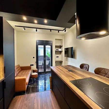 Four Seasons - The Crown Apartment Thessaloniki Exterior photo